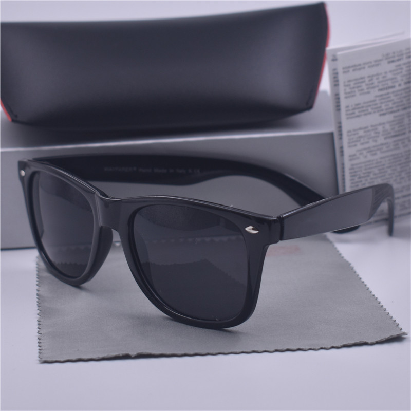 Fashion vintage sunglass square designer UV400 Lenses Protection fashion sport Sun glasses With box and cases for women men, White;black
Fashion vintage sunglass square designer UV400 Lenses Protection fashion sport Sun glasses With box and cases for women men, White;black