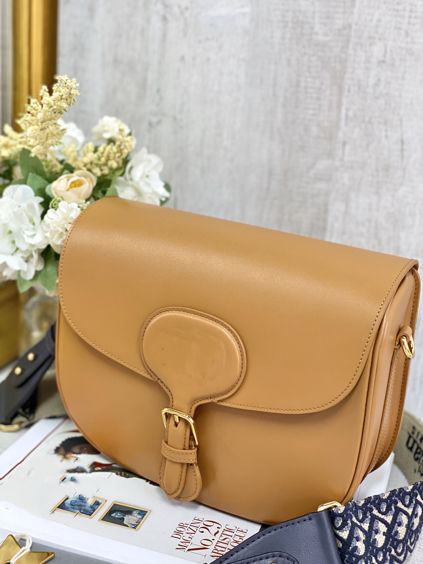 Ladies leather bag 7A high-end top-quality one-shoulder cross-body bags classic fashion leisure business entertainment with long shoulder st
Ladies leather bag 7A high-end top-quality one-shoulder cross-body bags classic fashion leisure business entertainment with long shoulder st