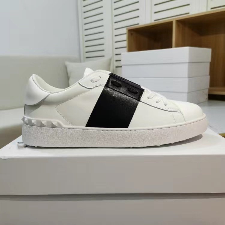 2021 casual women designer shoes rivet leather black white gold pink Luxury womens sports sneakers shoe streetwear fast ship, Black+gold rivet
2021 casual women designer shoes rivet leather black white gold pink Luxury womens sports sneakers shoe streetwear fast ship, Black+gold rivet