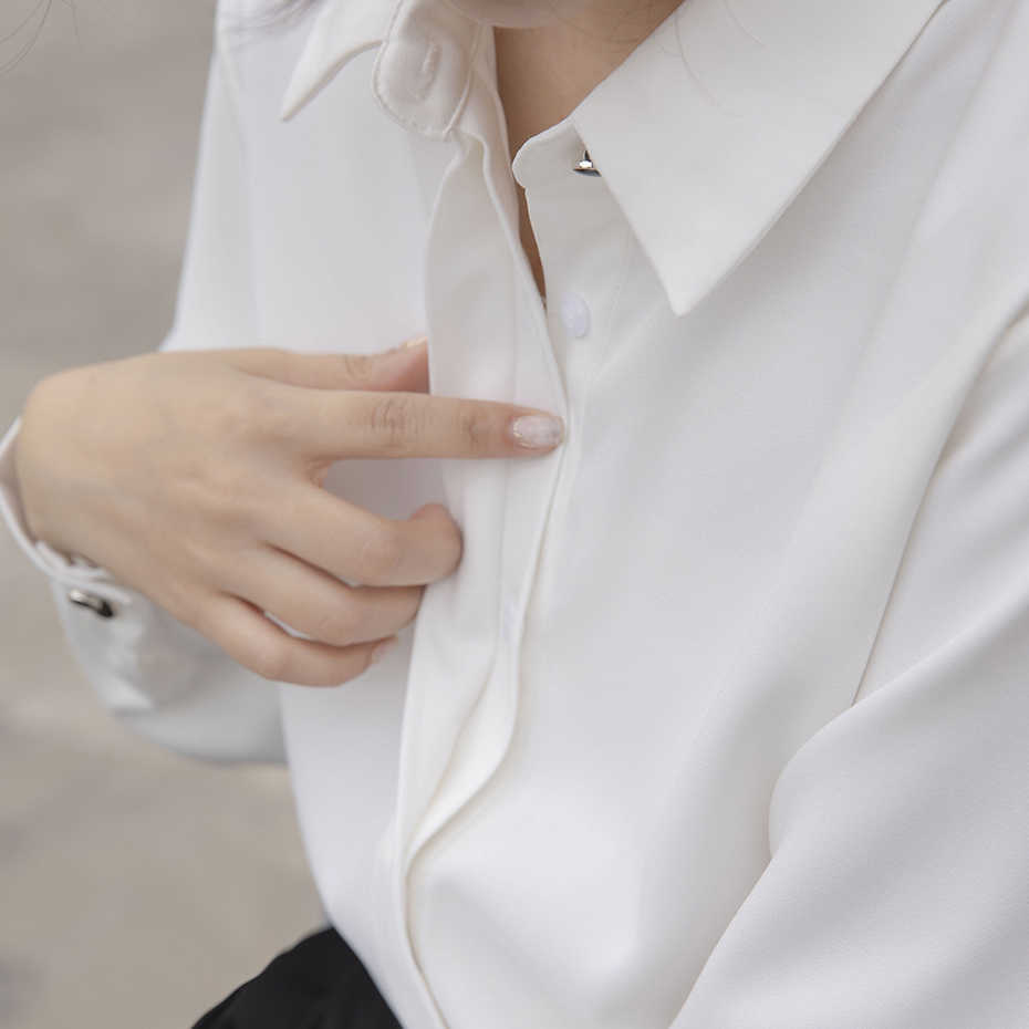 OL Style Women White Shirts Turn-Down Collar Blouse Tops Elegant Workwear Female Blusas Single-Breasted Invisiable Button 210601