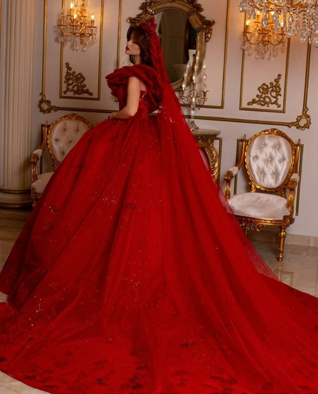 Princess Red Wedding Dresses Ruffle Ball Gown Lace Sequined Bridal Gowns Luxurious Plus Size vestido de novia