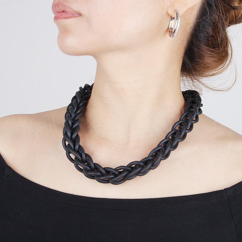 Chokers Gothic Black Rubber Women Chain Choker Handmade Thick Multilayer Necklace Collar Jewelry Natural Decorations Rare Things
Chokers Gothic Black Rubber Women Chain Choker Handmade Thick Multilayer Necklace Collar Jewelry Natural Decorations Rare Things