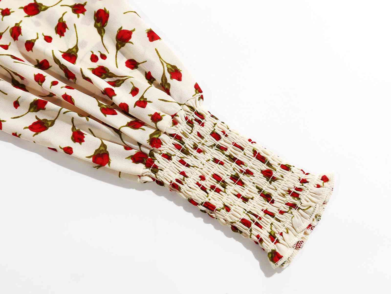 Vintage Beige Flower Rose Print Crop Shirt Women Sexy Square Neck Elastic Ruched Body Slim Fit Blouse French Elegant Tops 210429