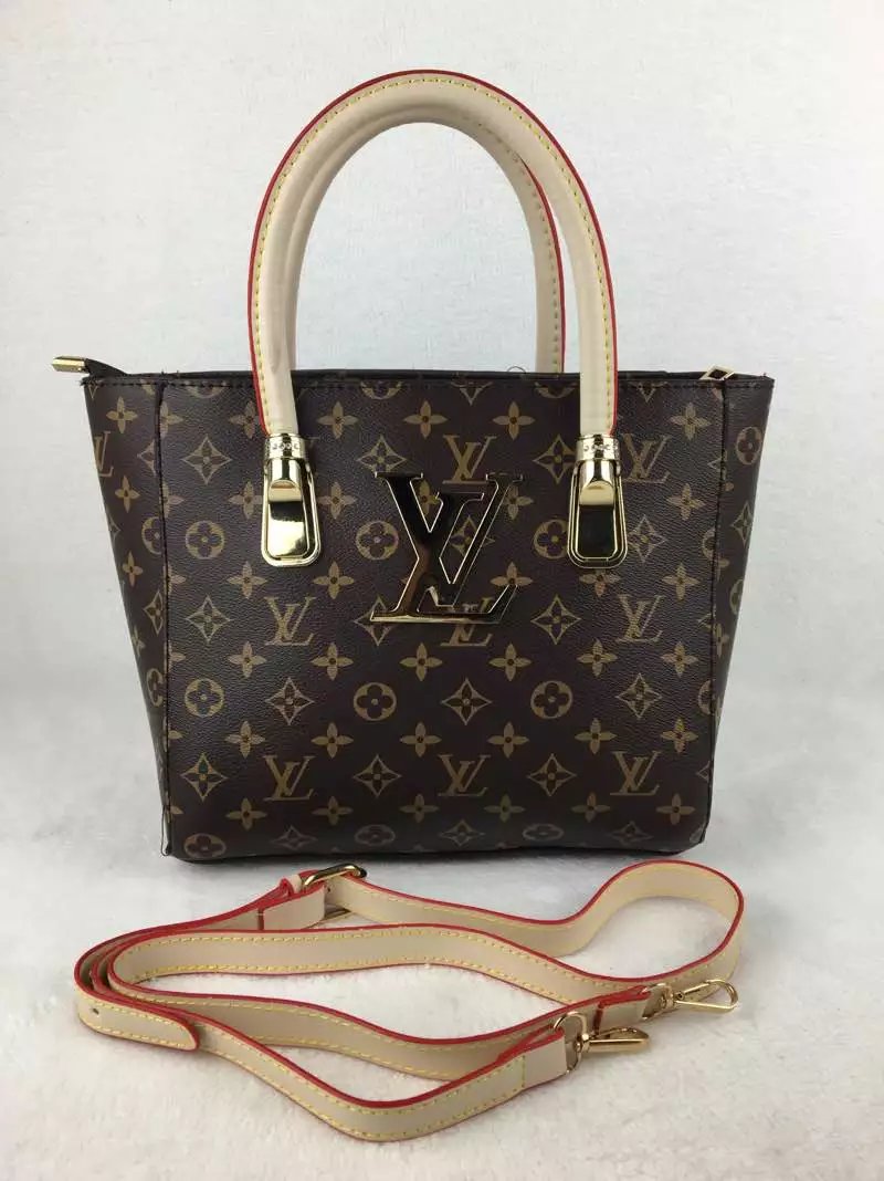 Luxurys Designers Shoulder Bags Alma Bb Fashion Lady Chain Messenger Bag Leather Handbags Shell Wallet Purse Ladies Cosmetic LVLO
Luxurys Designers Shoulder Bags Alma Bb Fashion Lady Chain Messenger Bag Leather Handbags Shell Wallet Purse Ladies Cosmetic LVLO