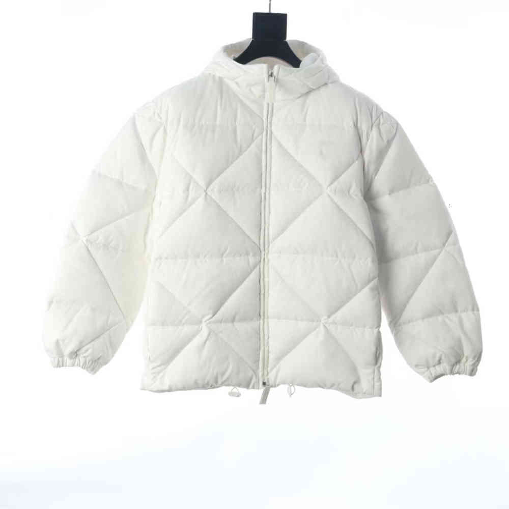 Men and women down same style autumn winter designer geometric triangle recycled nylon jacket anti-wrinkle windproof SGB803, For transportation
Men and women down same style autumn winter designer geometric triangle recycled nylon jacket anti-wrinkle windproof SGB803, For transportation