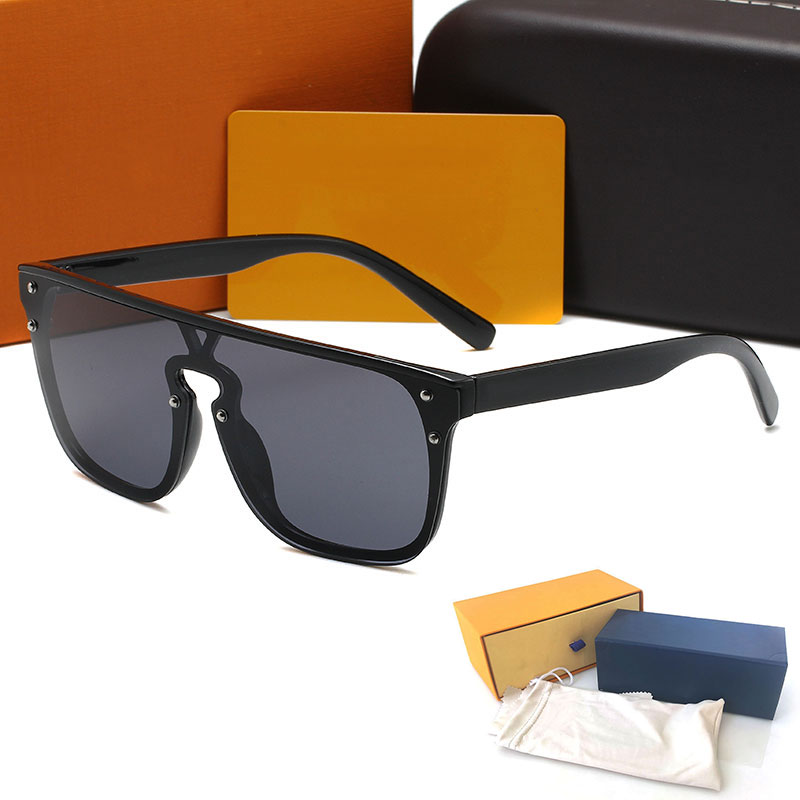 High Quality Womans Sunglasses Gradient Fashion Mens Sun glasses Luxury UV Protection men Designer eyeglass Metal hinge eye women nglasses with Original box 1082s
High Quality Womans Sunglasses Gradient Fashion Mens Sun glasses Luxury UV Protection men Designer eyeglass Metal hinge eye women nglasses with Original box 1082s