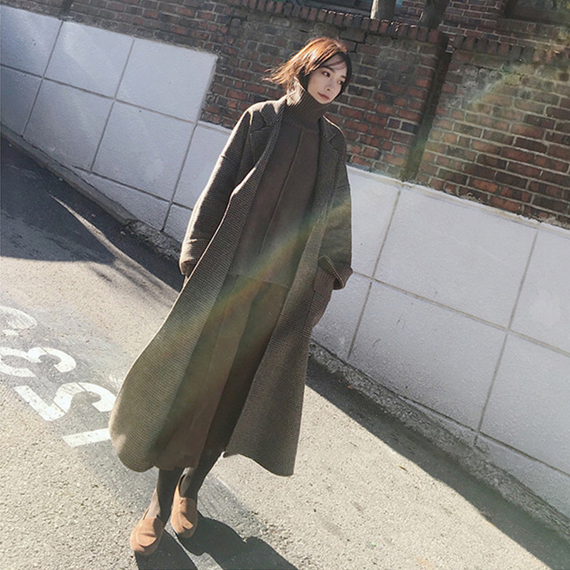 Women Wool Coat Winter Warm Plaid Long Woolen Fashion Loose Batwing Blend Trench with Belt Outwear 210515