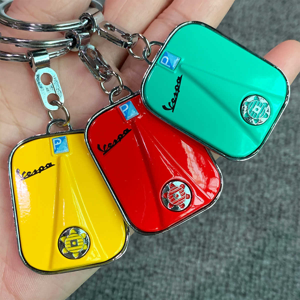 Key Rings Chrome Chain Zinc Alloy Ring Keychain Piaggio Vespa Primavera Sprint 150 Gts 300 Ie Lxv 125, Slivery;golden
Key Rings Chrome Chain Zinc Alloy Ring Keychain Piaggio Vespa Primavera Sprint 150 Gts 300 Ie Lxv 125, Slivery;golden