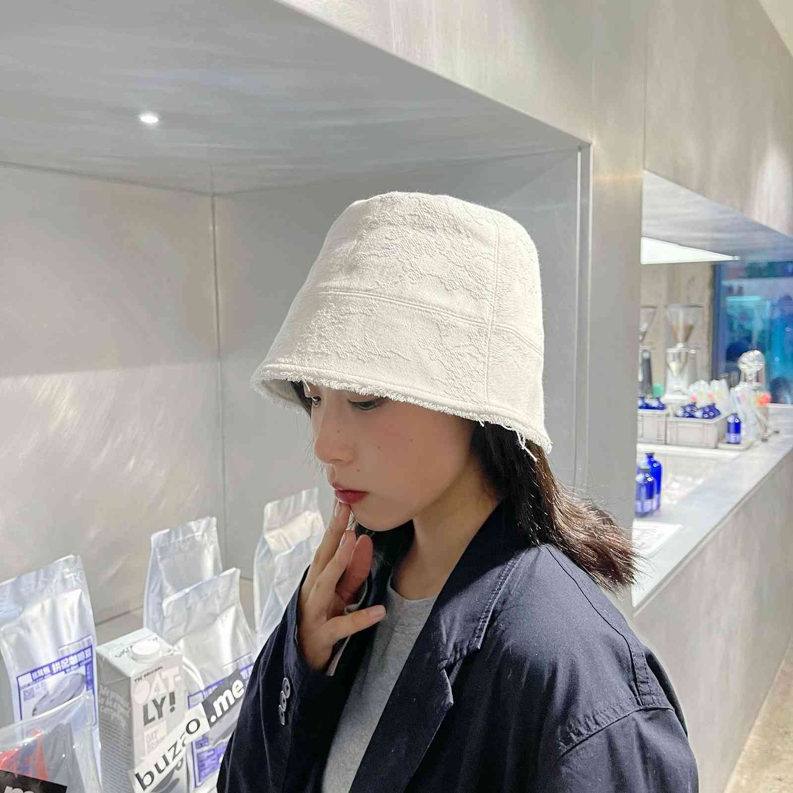 2021 Korean early spring new fisherman's hat with lace texture jacquard Bucket Hat, Black
2021 Korean early spring new fisherman's hat with lace texture jacquard Bucket Hat, Black