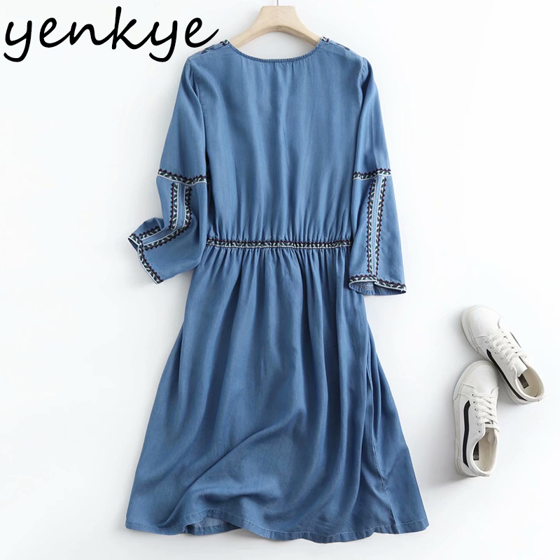 YENKYE Vintage Blue Denim Dress Women V Neck Long Sleeve Floral Embroidery Casual Summer Dress Plus Size Midi Vestido 210515
