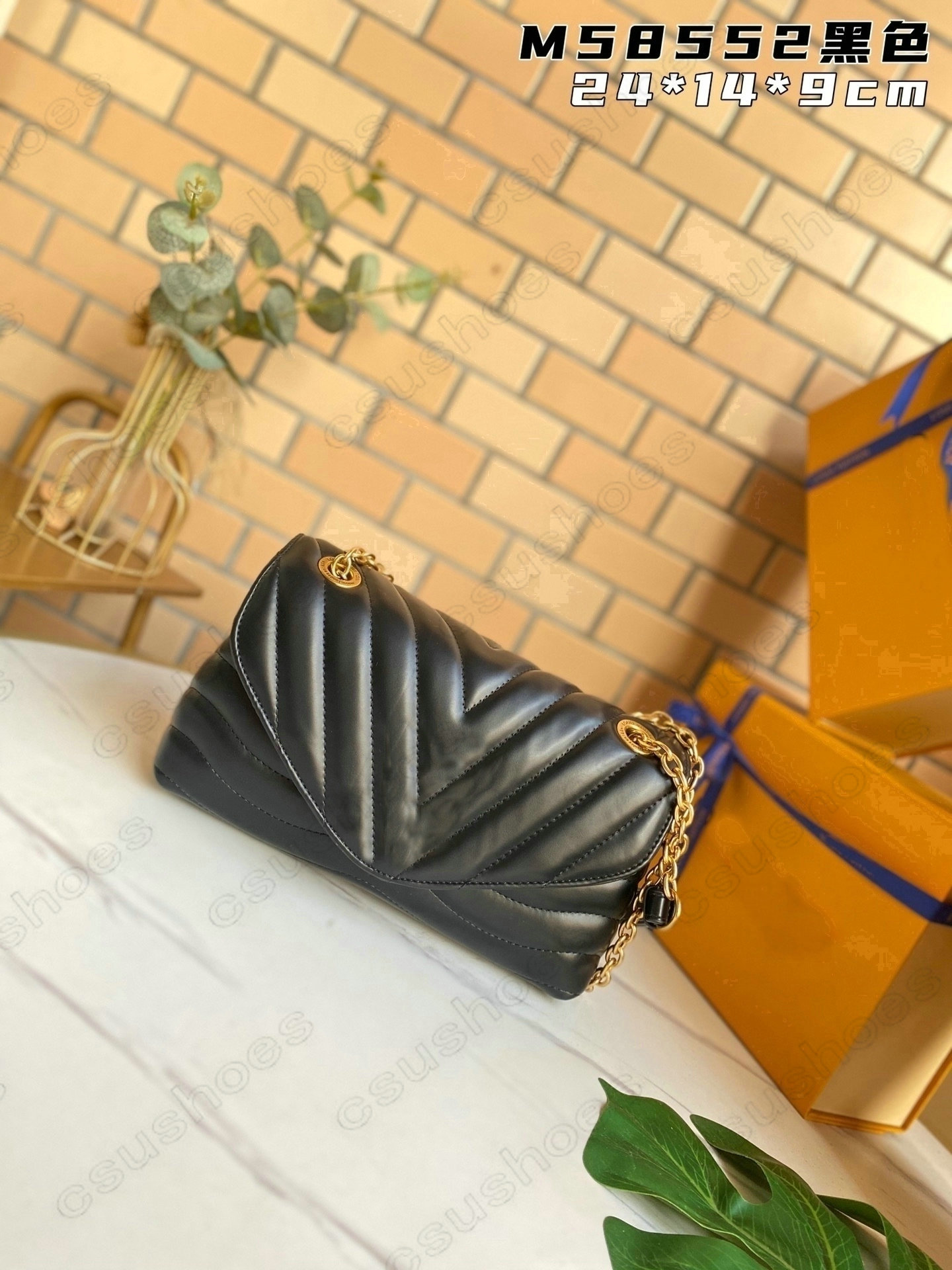NEW WAVE CHAIN Bag V shaped Handbag Women Classic vintage Luxury Designers crossbody Single shoulder Pattern Bags M58550 M58549 M58552, No bag
NEW WAVE CHAIN Bag V shaped Handbag Women Classic vintage Luxury Designers crossbody Single shoulder Pattern Bags M58550 M58549 M58552, No bag