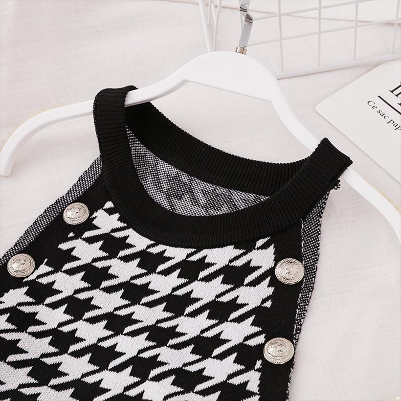 autumn summer thousand bird womens tank lattice button decorative hollow bottomed knitted skinny waistcoat for women, White
autumn summer thousand bird womens tank lattice button decorative hollow bottomed knitted skinny waistcoat for women, White