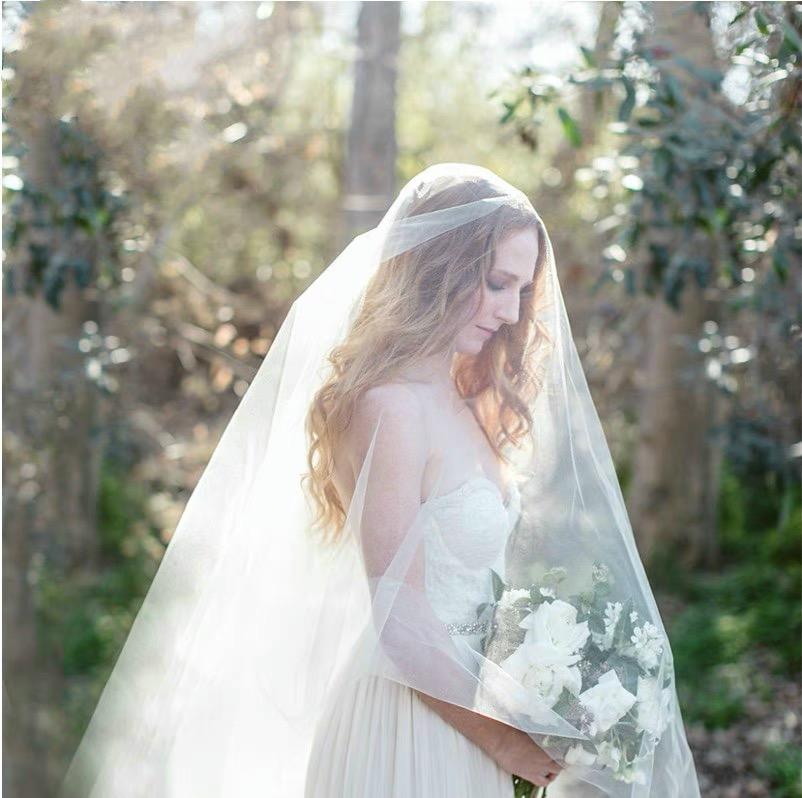 Bridal Veils White Ivory 3 /4/5/10 Meter Veil Long Cathedral Without Comb One Layer Cover Face Cut Edge Wedding
Bridal Veils White Ivory 3 /4/5/10 Meter Veil Long Cathedral Without Comb One Layer Cover Face Cut Edge Wedding