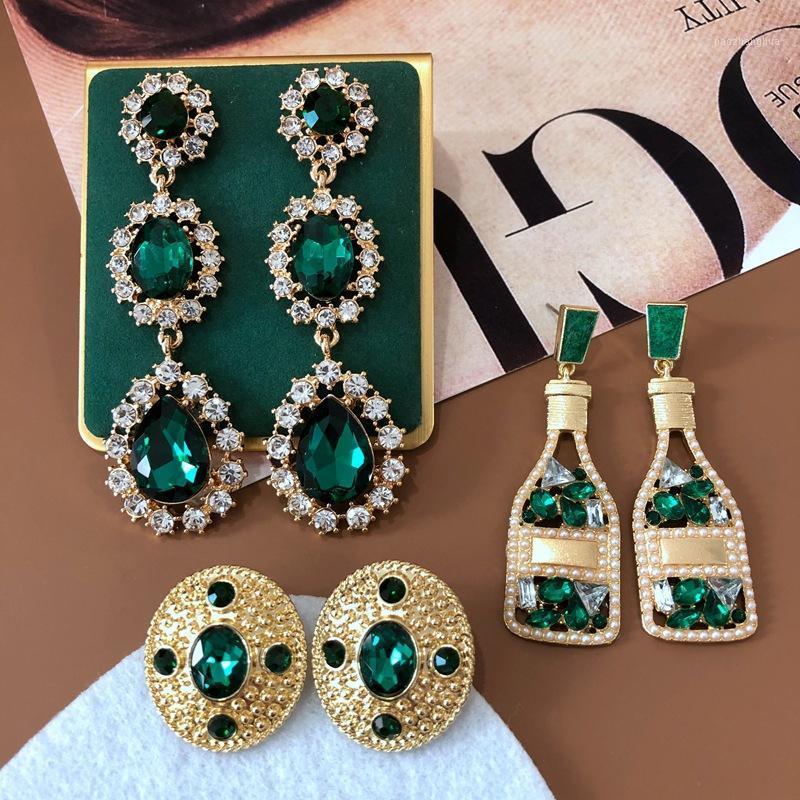 Stud Middle The Retro Classic A Class Emerald Drill Earrings Water Cut Ruby Pendant, Golden;silver
Stud Middle The Retro Classic A Class Emerald Drill Earrings Water Cut Ruby Pendant, Golden;silver