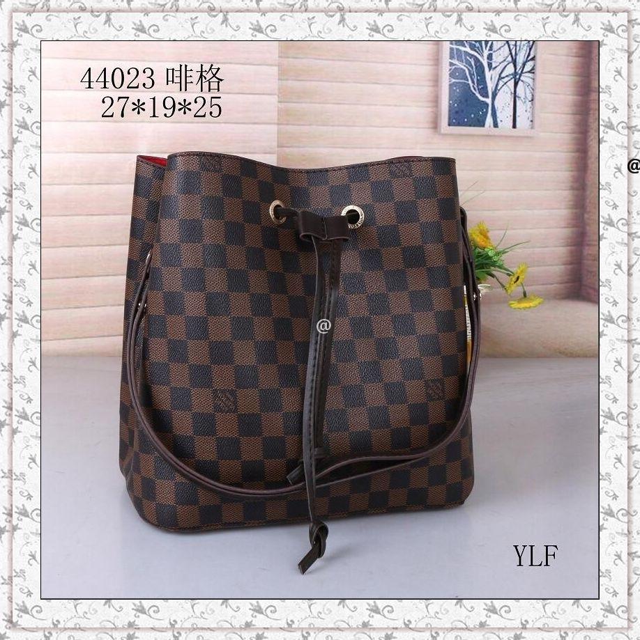 LOUIS 1 VITTON High quality Women Lady Fashion Marmont Bags Genuine Leather Crossbody Handbags Purses Backpack x, Red;black
LOUIS 1 VITTON High quality Women Lady Fashion Marmont Bags Genuine Leather Crossbody Handbags Purses Backpack x, Red;black