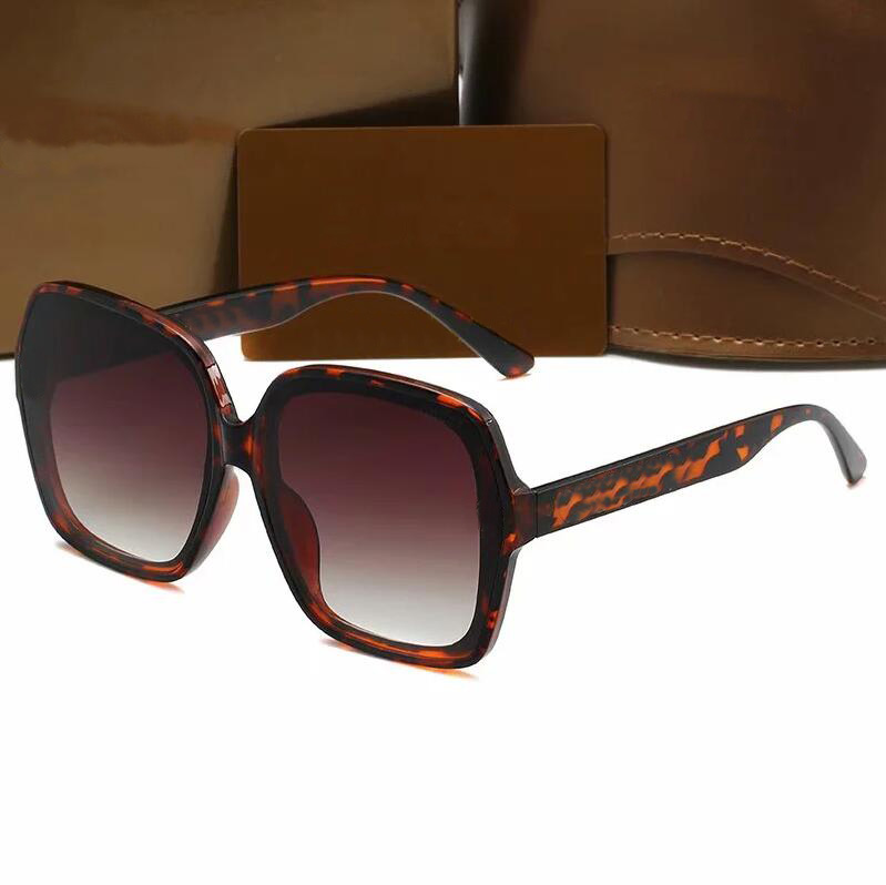 Classic Fashion Edition High Quality 0610 Sunglasses Metal Retro Sunglasses for Men and Women
Classic Fashion Edition High Quality 0610 Sunglasses Metal Retro Sunglasses for Men and Women