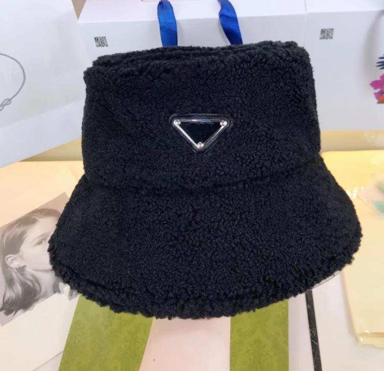 2022 Free New Lambswool Bucket Hat For Women Fashion Designer LadiesWinter Metal Triangle Wool Warm Cap Fisherman Hats Sun Caps Drop ship, Beige
2022 Free New Lambswool Bucket Hat For Women Fashion Designer LadiesWinter Metal Triangle Wool Warm Cap Fisherman Hats Sun Caps Drop ship, Beige