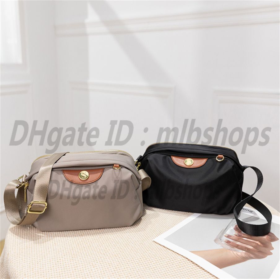 Shoulder bags Luxurys designers High Quality Fashion womens CrossBody Handbags wallets ladies Clutch water proof purse 2021 Totes Cross Body Handbag, No bags
Shoulder bags Luxurys designers High Quality Fashion womens CrossBody Handbags wallets ladies Clutch water proof purse 2021 Totes Cross Body Handbag, No bags