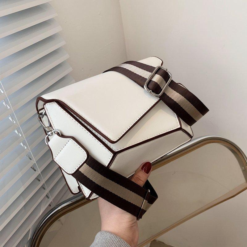 Evening Bags Fashion Broadband Small Square Bag 2021 Niche Design Shoulder Messenger Cross Body Woman Designer Handbags Satchel, Beige
Evening Bags Fashion Broadband Small Square Bag 2021 Niche Design Shoulder Messenger Cross Body Woman Designer Handbags Satchel, Beige