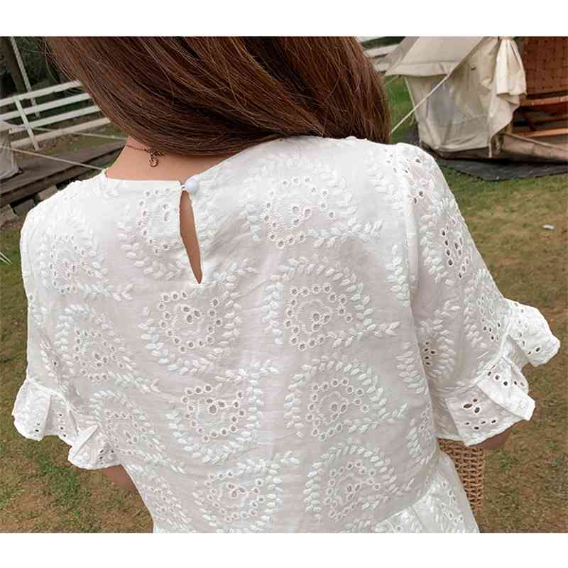 Fashion Women Elegant O-Neck White Summer Dress Robe Femme Vinatge Lace Hollow Out Embroidered Cotton Loose Vestidos 210520