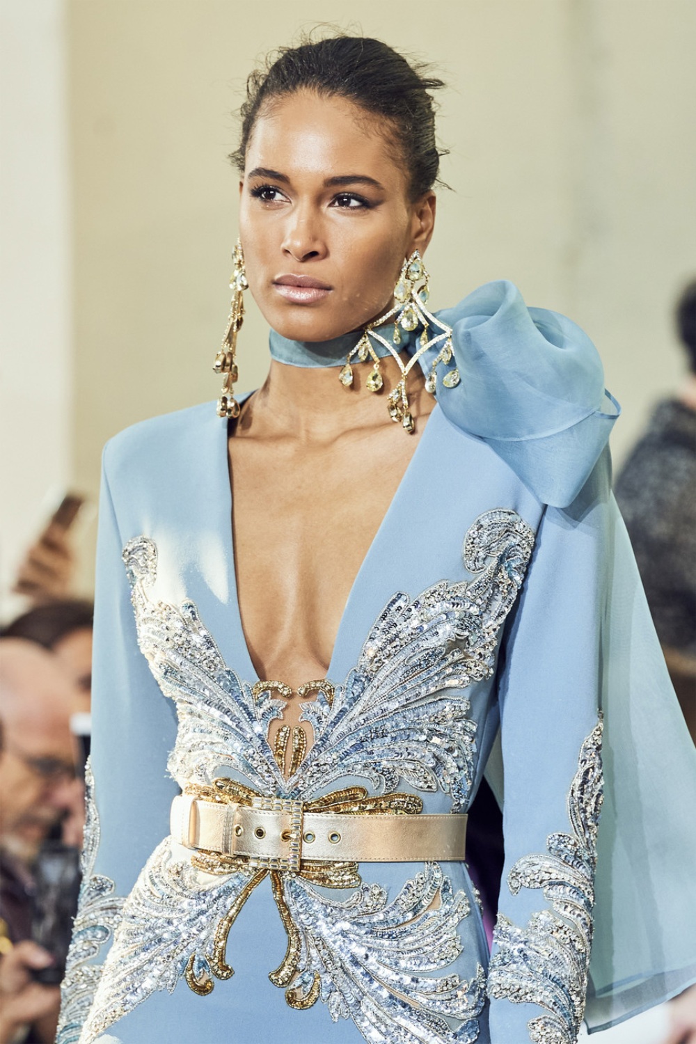 Sky Blue A Line Evening Dresses With Belt Sexy V Neck Long Sleves Appliqued Beaded Formal Prom Party Gowns Side Split Robe de mariée