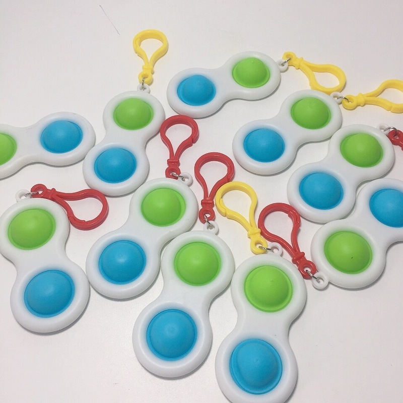 Finger bubble music exercise board rat killing pioneer decompression and venting toy fingertips pressing key chain
Finger bubble music exercise board rat killing pioneer decompression and venting toy fingertips pressing key chain