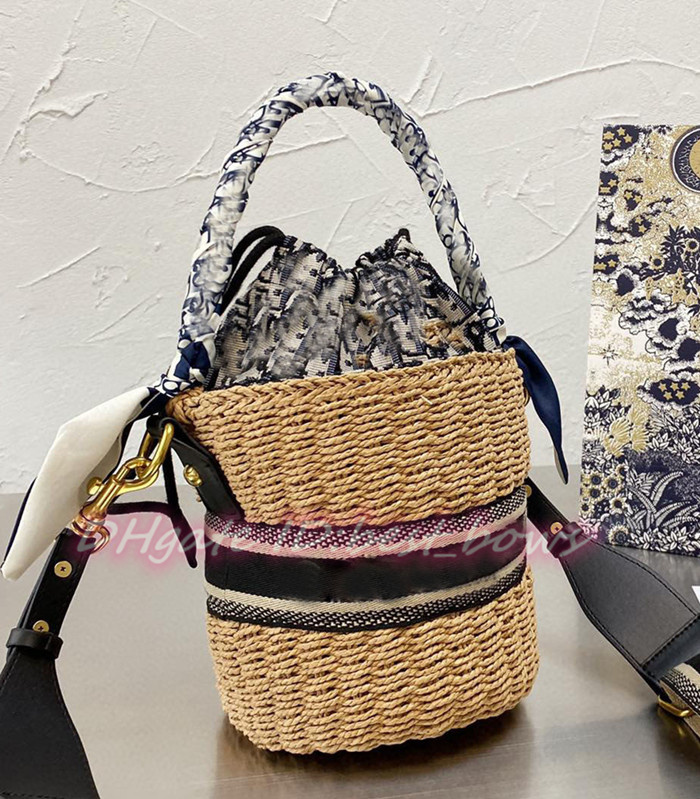 luxurys designers Top Quality cossbody bag Summer embroidery Beach Women Handmade Straw Woven Tote bucket Bags fashion Bohemian style, No bags
luxurys designers Top Quality cossbody bag Summer embroidery Beach Women Handmade Straw Woven Tote bucket Bags fashion Bohemian style, No bags