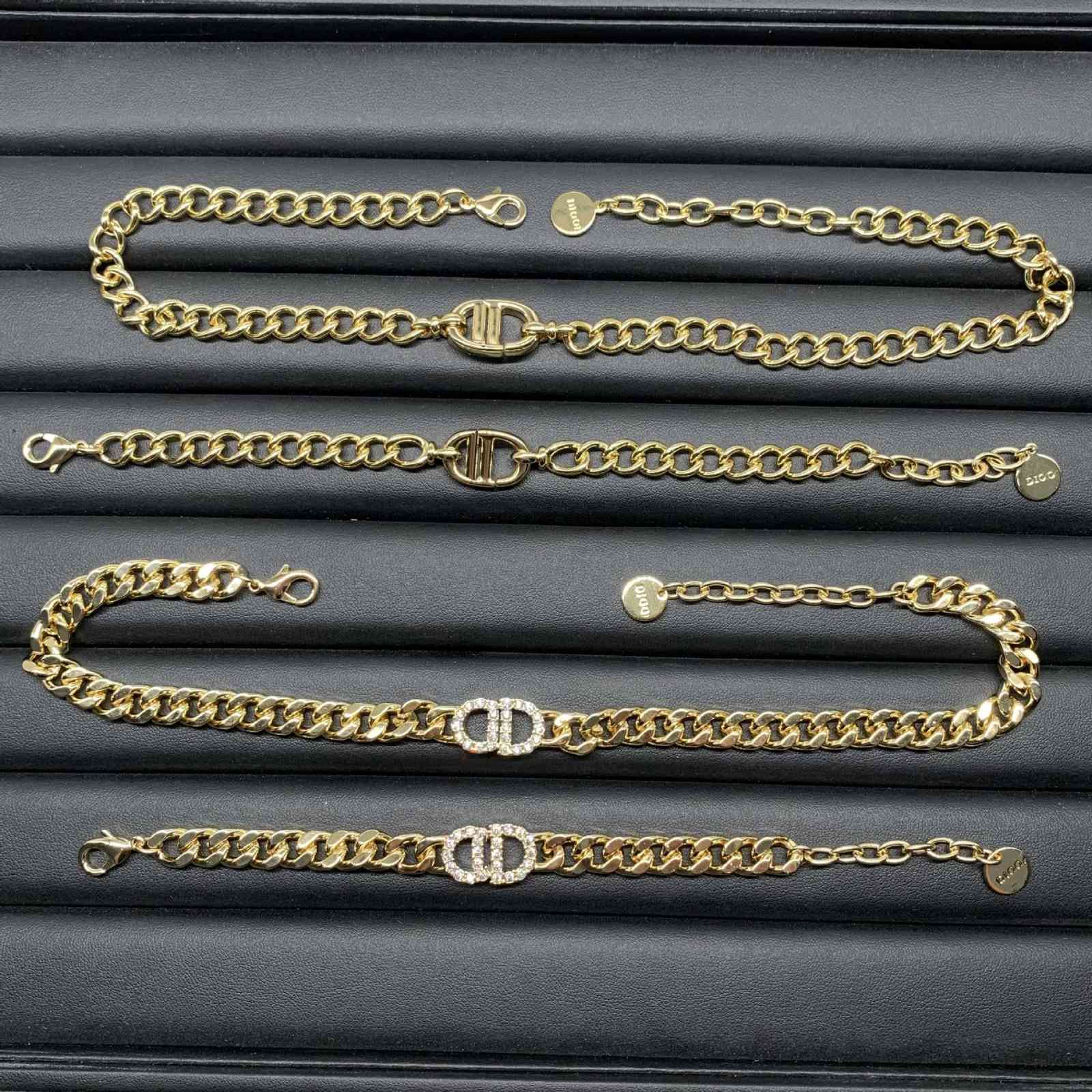 Djia / 2021 New Necklace Net Red Same Brass Cd Letter Strength Chain Bracelet Original Logo, Diamond bracelet
Djia / 2021 New Necklace Net Red Same Brass Cd Letter Strength Chain Bracelet Original Logo, Diamond bracelet