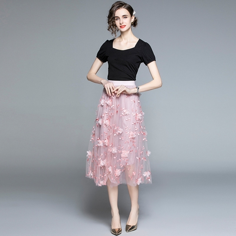 Summer 2 Piece Set Women Short Sleeve Knitted Cotton Tops and 3D Flowers Embroidery Mesh Long Skirt Suits 210525, White
Summer 2 Piece Set Women Short Sleeve Knitted Cotton Tops and 3D Flowers Embroidery Mesh Long Skirt Suits 210525, White