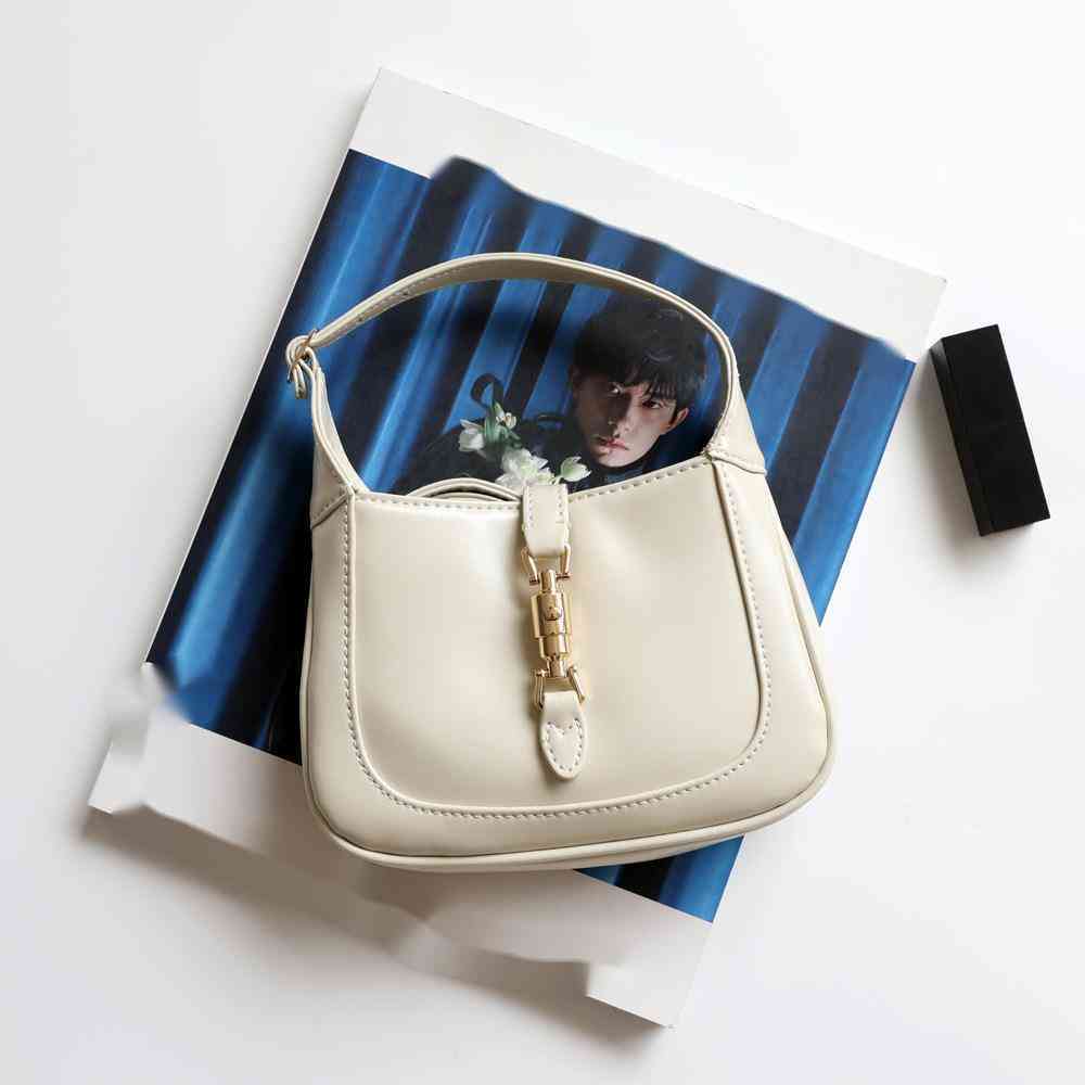 Telfar mini bags Quilted Leather Multi Pochette Felicie Louisbags_18 akend zhouzhoubao123 underarm niche design buckle handbag Hanghhangbag
Telfar mini bags Quilted Leather Multi Pochette Felicie Louisbags_18 akend zhouzhoubao123 underarm niche design buckle handbag Hanghhangbag