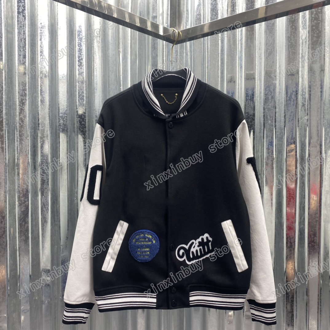 21ss Men Women Designers Jackets Hooded Dream Towel embroidery Woolen cloth Jacquard fabric Man Fashion Streetwear luxurys black red
21ss Men Women Designers Jackets Hooded Dream Towel embroidery Woolen cloth Jacquard fabric Man Fashion Streetwear luxurys black red
