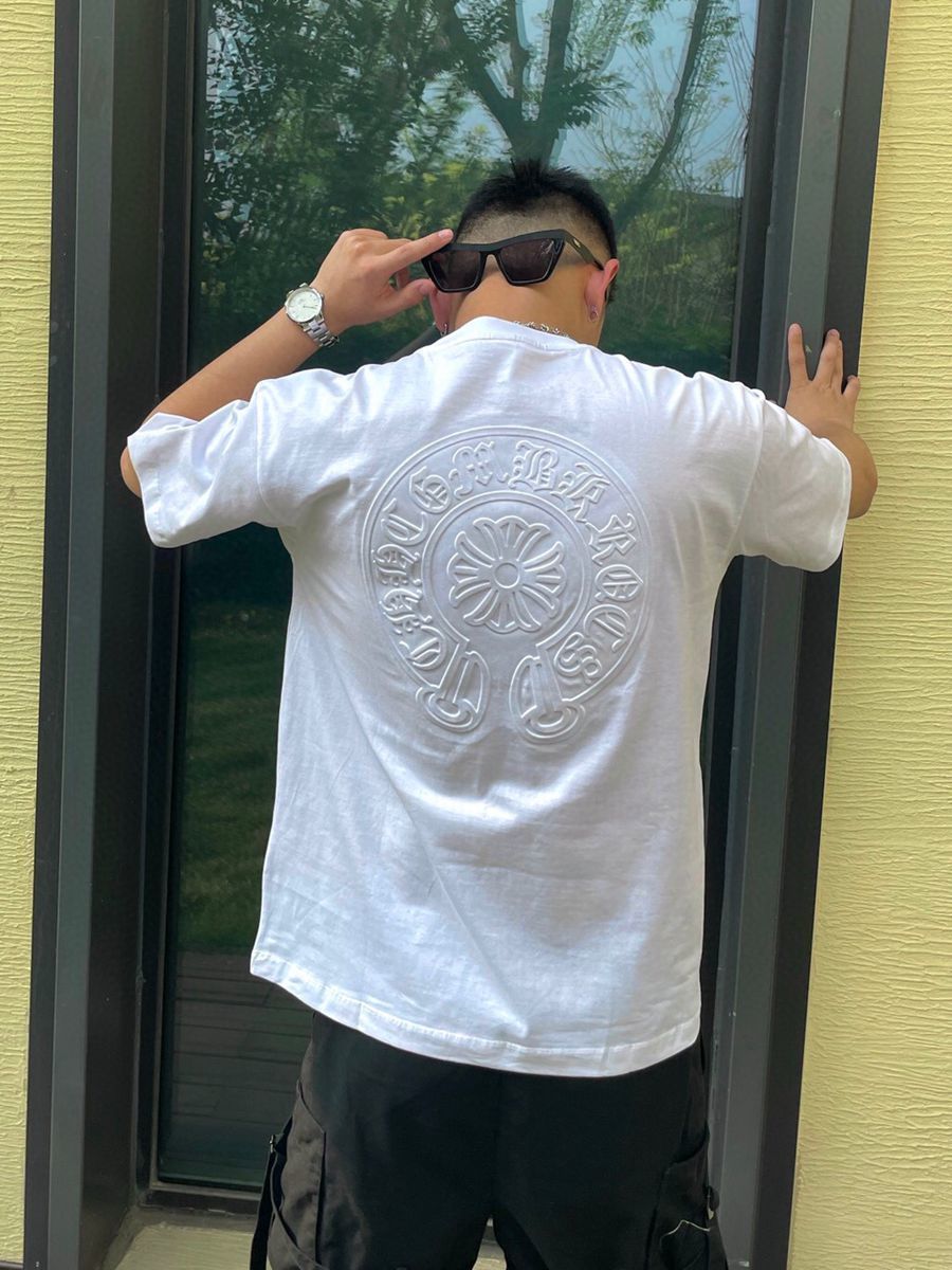 Hearts/Chrome Chao Brand Horseshoe Embossed Short Sleeve T-shirt 2021ssch Sanskrit Loose Casual T-shirt Net Red Half Sleeve Tee G09B, White
Hearts/Chrome Chao Brand Horseshoe Embossed Short Sleeve T-shirt 2021ssch Sanskrit Loose Casual T-shirt Net Red Half Sleeve Tee G09B, White