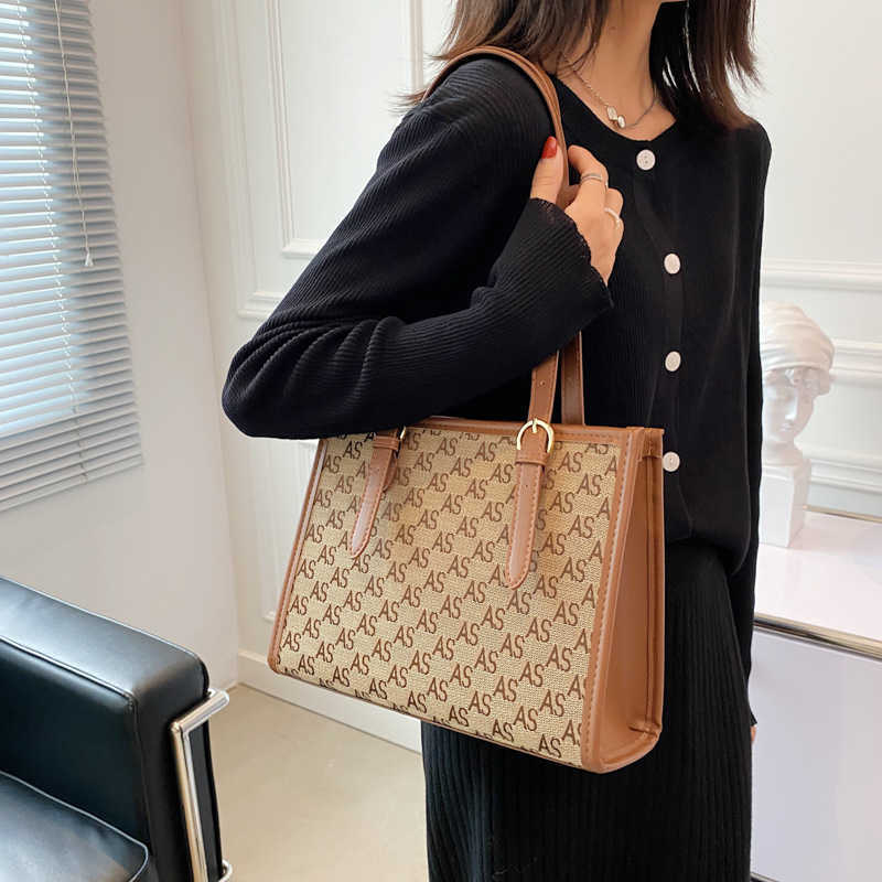 Commuter for women 2021 summer new fashion large capacity shoulder bag advanced underarm Tote Bag, Black
Commuter for women 2021 summer new fashion large capacity shoulder bag advanced underarm Tote Bag, Black