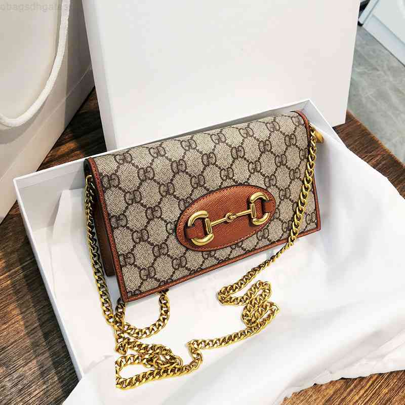21New Independent design bagHorse clasp long chain bag women's 2020 net red same multi compartment Single Shoulder Messenger Purse, Black stone pattern
21New Independent design bagHorse clasp long chain bag women's 2020 net red same multi compartment Single Shoulder Messenger Purse, Black stone pattern