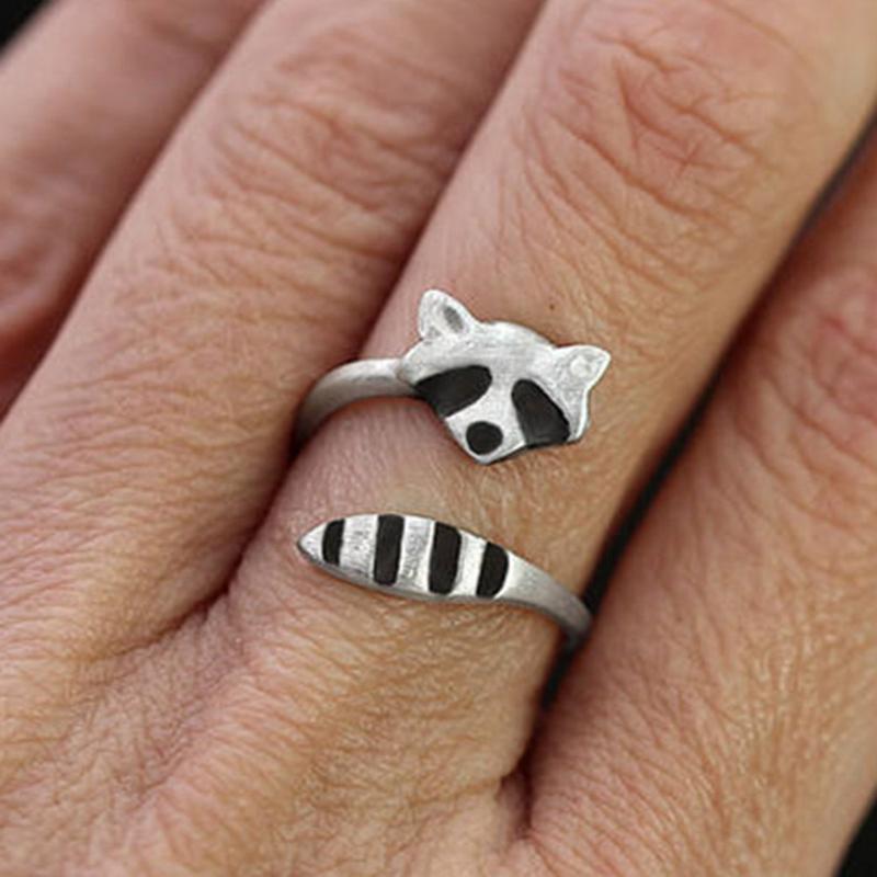 Cluster Rings Fashion Creative Silver Color Raccoon Female Ring Cute Animal Opening For Women Party Adjustable Jewelry Wholesale Anillos
Cluster Rings Fashion Creative Silver Color Raccoon Female Ring Cute Animal Opening For Women Party Adjustable Jewelry Wholesale Anillos