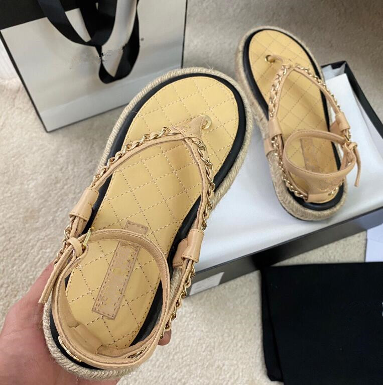 Women Slippers Mens summer sandals Beach Slides Top Quality Comfort fashion indoor shoes Large With Box 35-41, 07
Women Slippers Mens summer sandals Beach Slides Top Quality Comfort fashion indoor shoes Large With Box 35-41, 07
