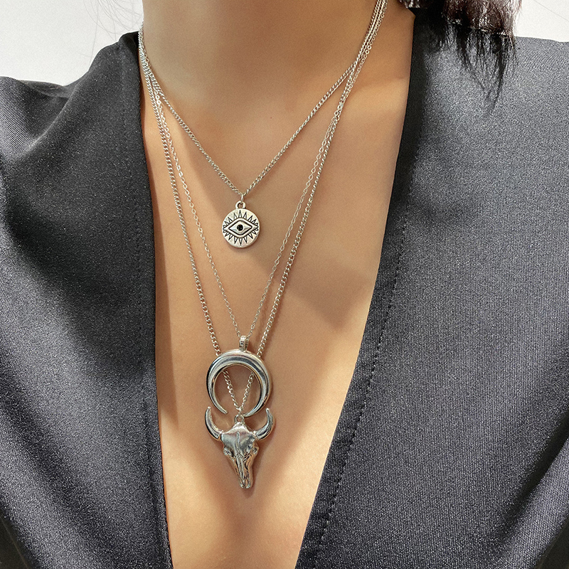 Relief Devil Eye Pendant Necklaces Crescent Moon Clavicle Chain Multi-layer Personality Three-Dimensional Light Luxury Ethnic Style Bull Head Neck Jewelry Gifts
Relief Devil Eye Pendant Necklaces Crescent Moon Clavicle Chain Multi-layer Personality Three-Dimensional Light Luxury Ethnic Style Bull Head Neck Jewelry Gifts