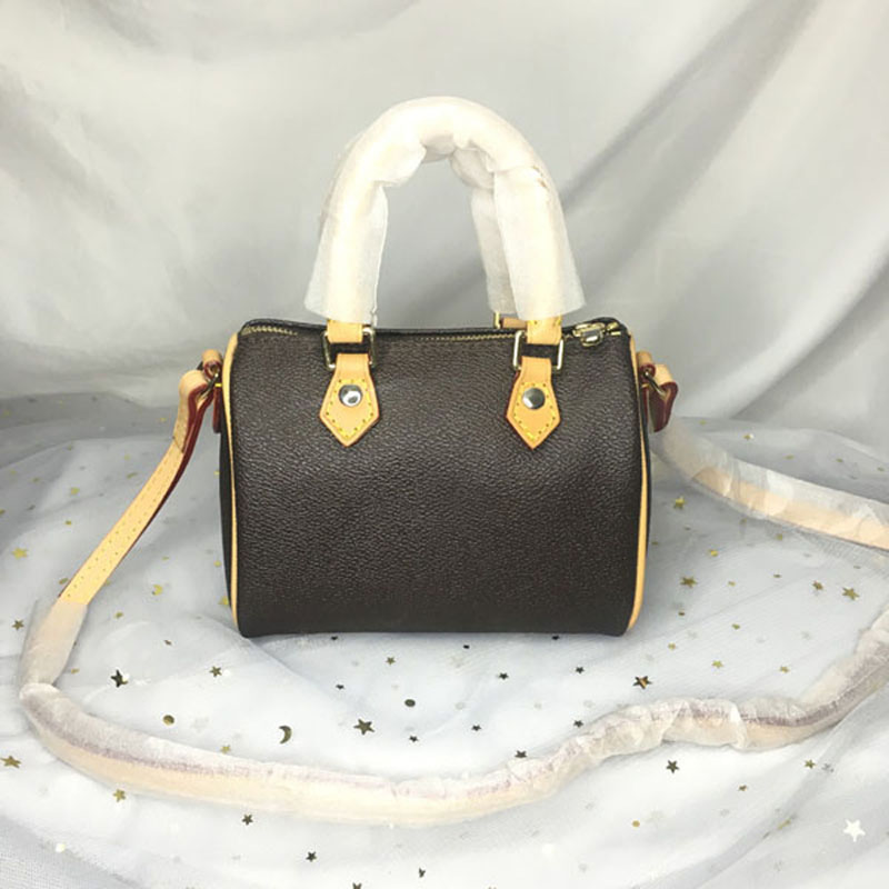 High quality luxury designer shoulder bag lady phone fashion women crossbody bags 16 cm nano mini boston purse classic woman handbag canvas
High quality luxury designer shoulder bag lady phone fashion women crossbody bags 16 cm nano mini boston purse classic woman handbag canvas