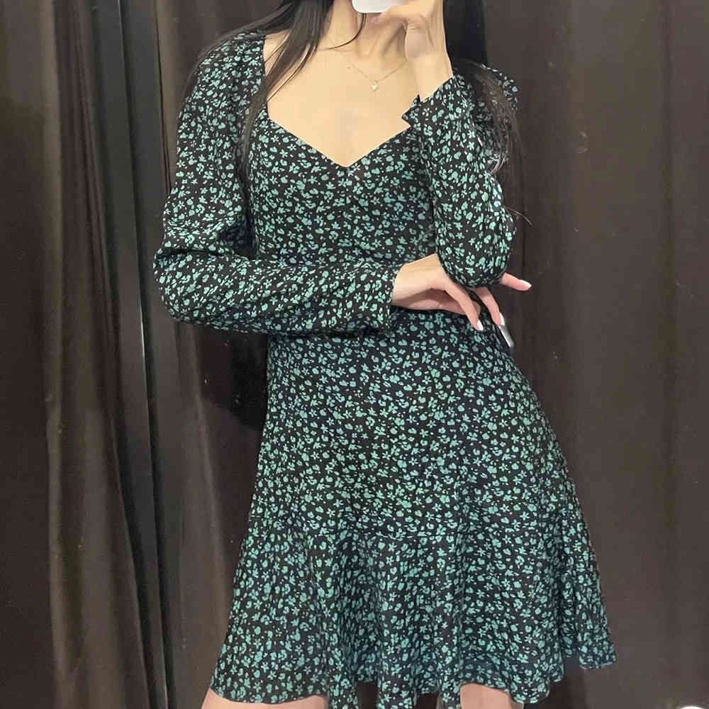 BBWM Women Chic Fashion Green Flowers Print Mini Dress Vintage Heart-Shaped Collar Long Sleeve Female Dresses Vestidos 210520