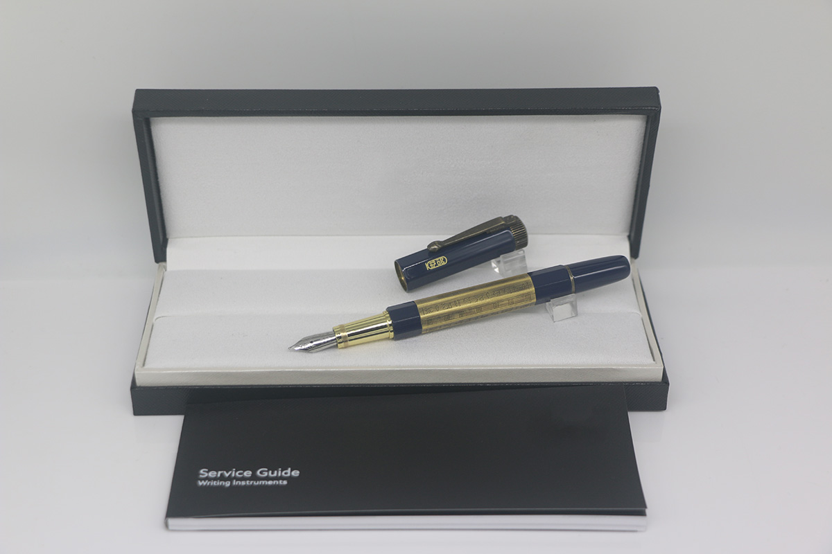 Top quality Luxury Egypt series 4 style color Fountain Pen vintage gold/silver trim with Serial Number office school supply perfect gift, As the picture
Top quality Luxury Egypt series 4 style color Fountain Pen vintage gold/silver trim with Serial Number office school supply perfect gift, As the picture