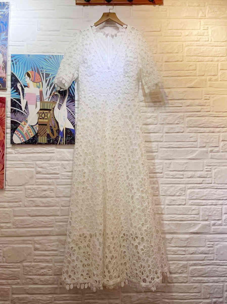 Elegant White Maxi Dress For Women V Neck Half Sleeve High Quality Hollow Out Slim Dresses Style Fashion CHIC 210421