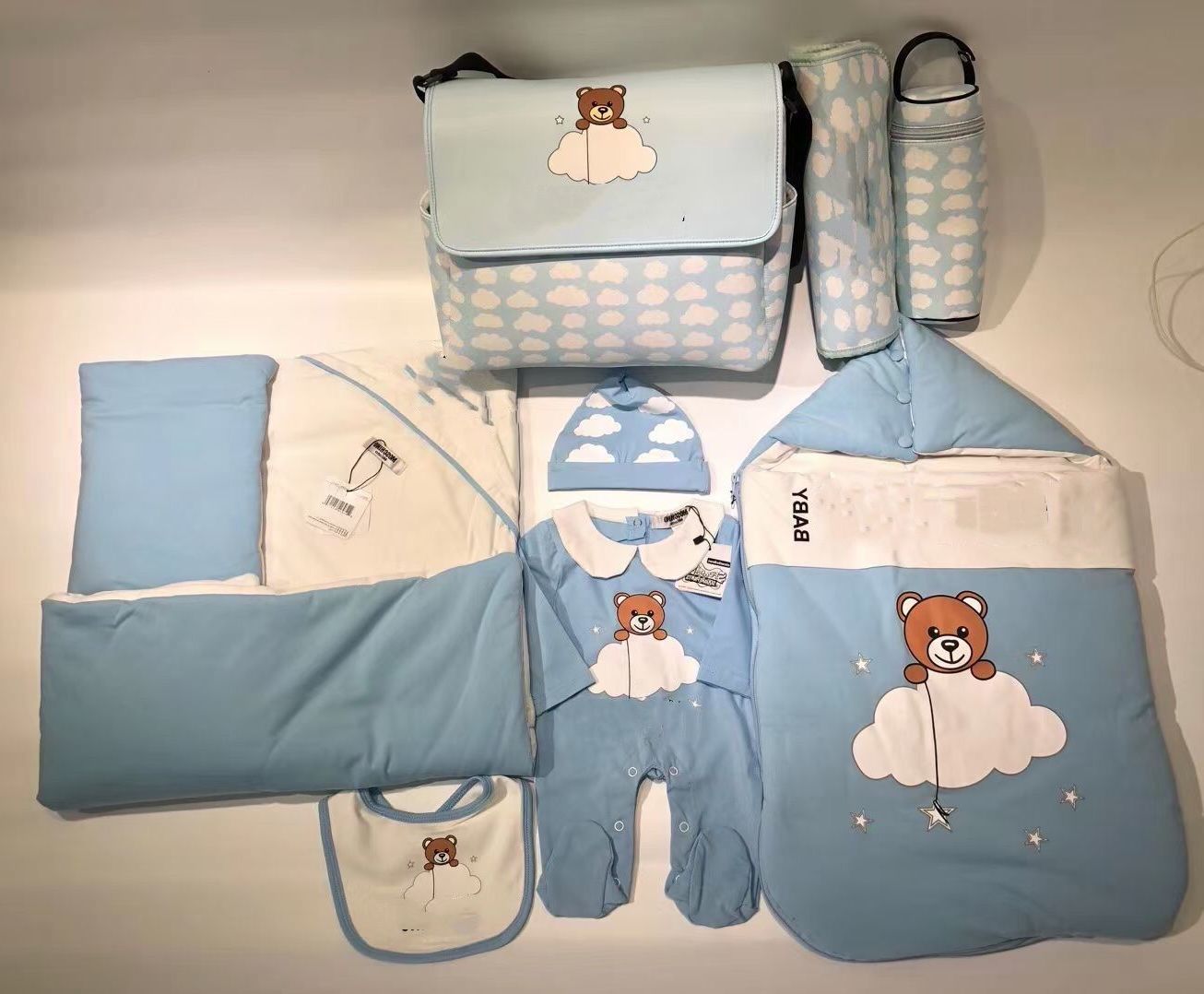 Newborn Baby Slee Bags Infant Baby Sleep Wear Jumpsuit Comfortable Soft Warm Bedding baby jumpsuits with hat and bib and diaper bag, Blue
Newborn Baby Slee Bags Infant Baby Sleep Wear Jumpsuit Comfortable Soft Warm Bedding baby jumpsuits with hat and bib and diaper bag, Blue