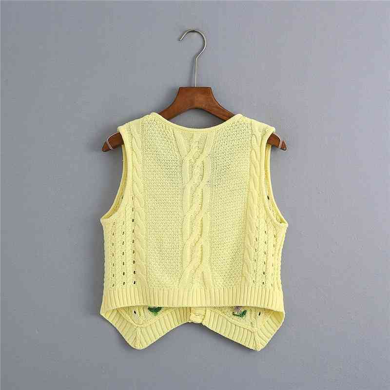 Vintage autumn woman slim mini embroidery floral sleeveless knitted sweaters vest cropped tops jumper 210514