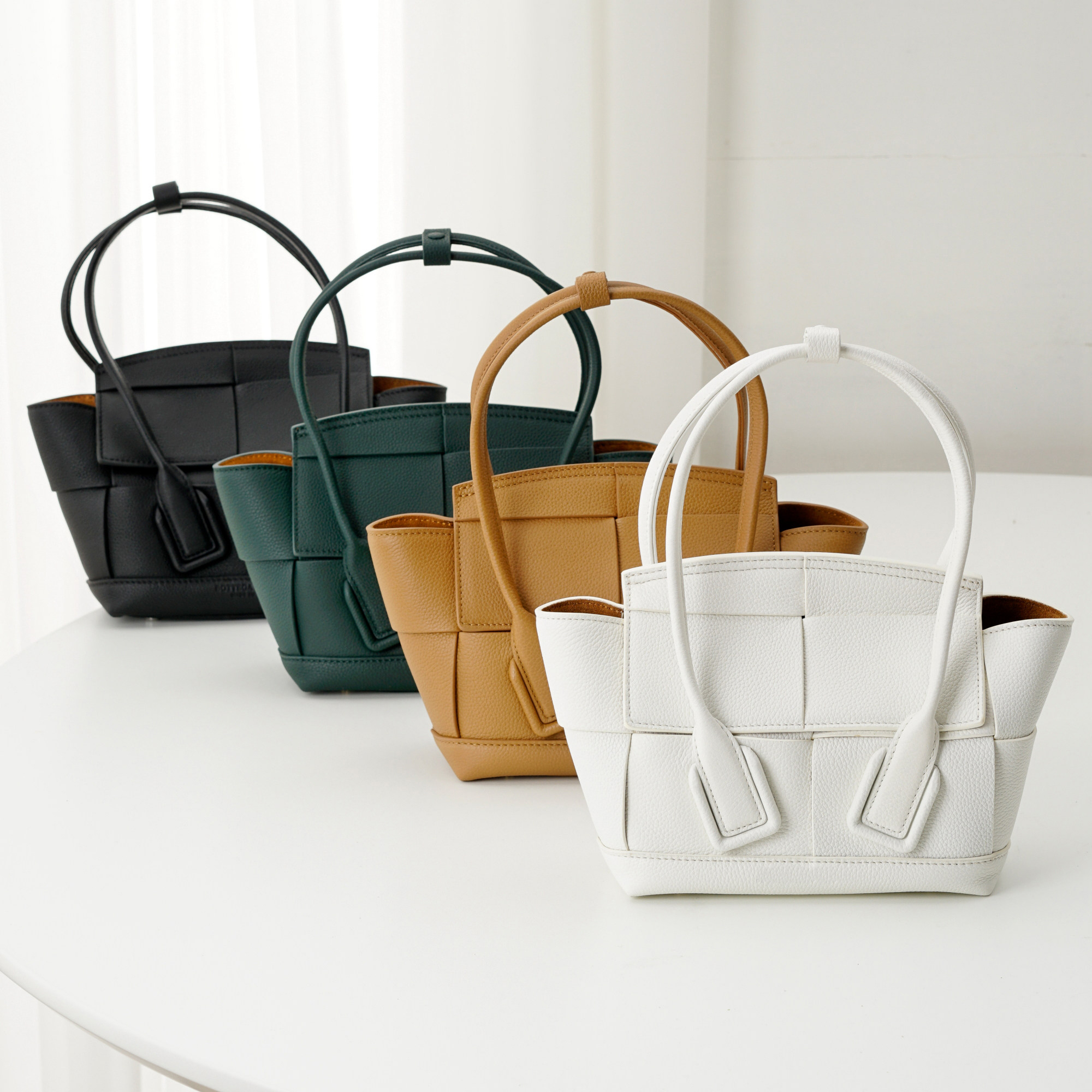 Rectangular large capacity woven bag fashion trend classic large one shoulder messenger bags shopping handbag, Do not buy
Rectangular large capacity woven bag fashion trend classic large one shoulder messenger bags shopping handbag, Do not buy