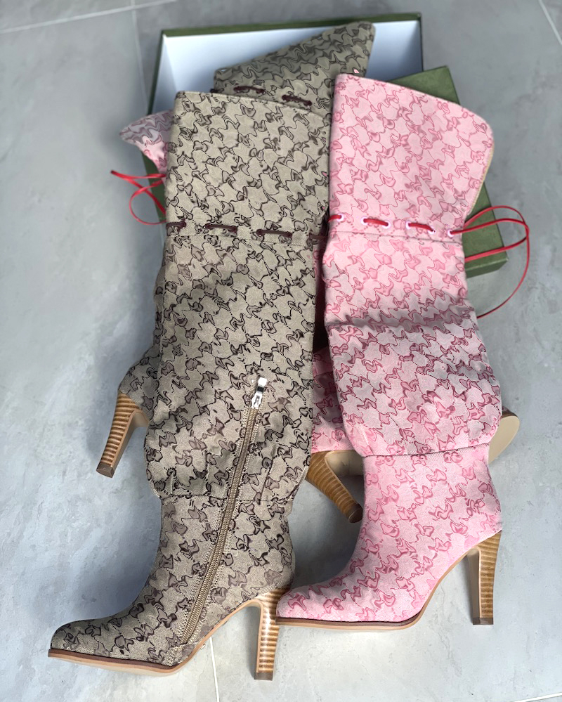 2022 Designer Boots Women over the knee boots Fashion Ankle Boots Zipper Printed Canvas Winter Dress Shoes Classic High Boot Top Quality With Box 317, Sock
2022 Designer Boots Women over the knee boots Fashion Ankle Boots Zipper Printed Canvas Winter Dress Shoes Classic High Boot Top Quality With Box 317, Sock