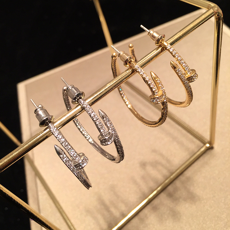 Luxury C Brand Jewelry Nail Earring Ear Hoop 925 Silver Post Stud Circle Eardrop Ring Beauty Accessories Ornament 2 Color
Luxury C Brand Jewelry Nail Earring Ear Hoop 925 Silver Post Stud Circle Eardrop Ring Beauty Accessories Ornament 2 Color