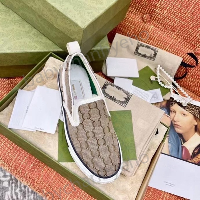 Tennis 1977 slip-on sneakers beige dark blue canvas jacquard denim luxury designer casual shoes, Black;red
Tennis 1977 slip-on sneakers beige dark blue canvas jacquard denim luxury designer casual shoes, Black;red