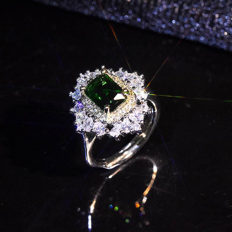 Cluster Rings 18K Gold Color Emerald Gemstone Ring For Women Fine Anillos De Bizuteria Wedding 18 K Jewelry Bijoux Femme Joyas Box, Golden;silver
Cluster Rings 18K Gold Color Emerald Gemstone Ring For Women Fine Anillos De Bizuteria Wedding 18 K Jewelry Bijoux Femme Joyas Box, Golden;silver