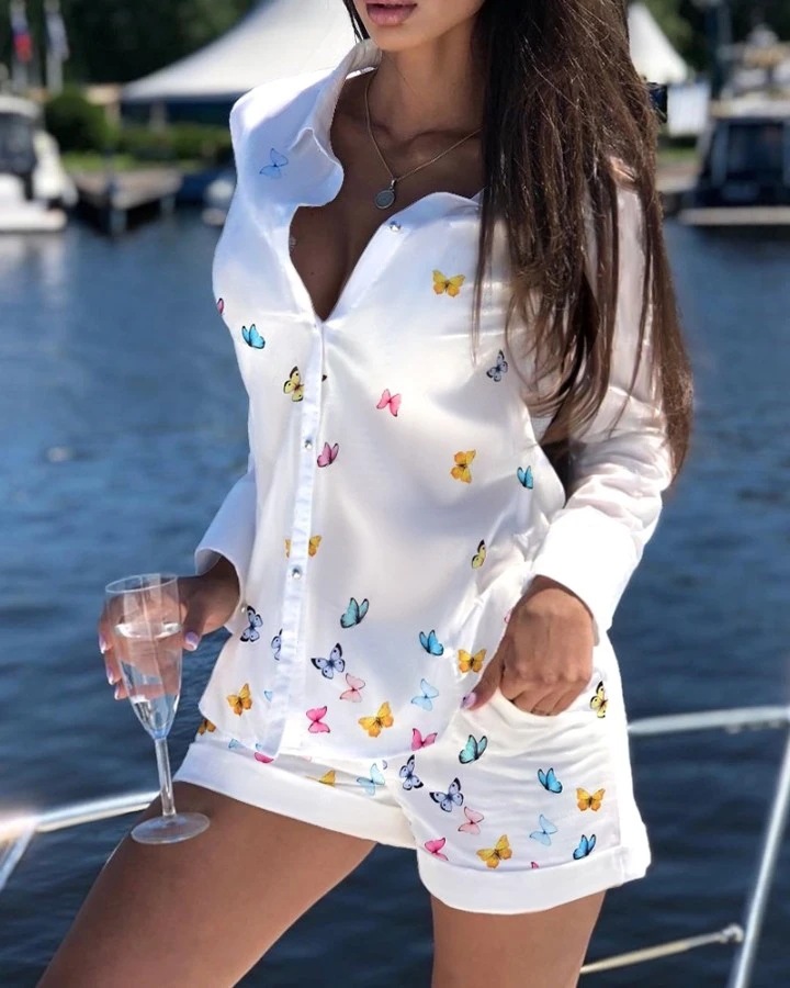 Long Sleeve Buttoned Top & Pocket Design Shorts Set Summer Suit for Women 2PCS, Zebra
Long Sleeve Buttoned Top & Pocket Design Shorts Set Summer Suit for Women 2PCS, Zebra