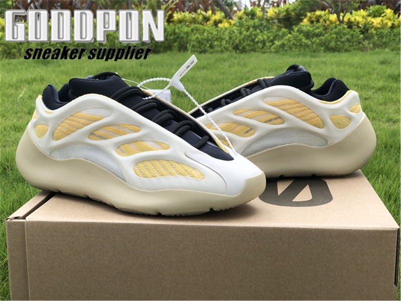 Authentic 700 V3 Srphym G54853 Yellow Primeknit Running Shoes Men Women Azareth G54850 Alvah Azael Sneakers With Box US 5-13
Authentic 700 V3 Srphym G54853 Yellow Primeknit Running Shoes Men Women Azareth G54850 Alvah Azael Sneakers With Box US 5-13